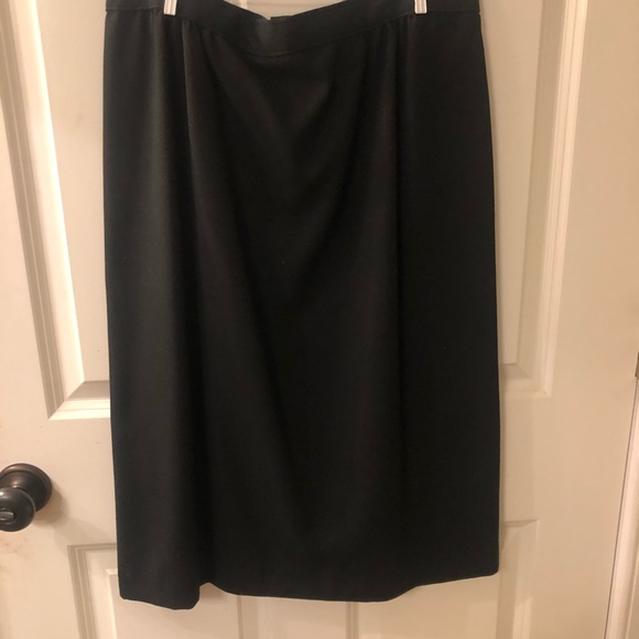 Women’s Hampton Hill Jacket and Skirt Set Size 16 - Picture 6 of 8